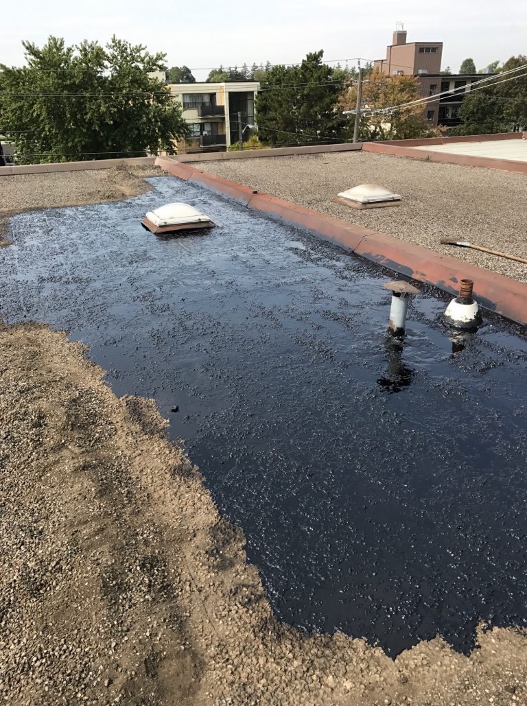 Commercial flat roof repairs Toronto